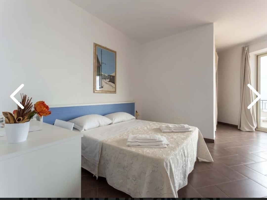 Bed and Breakfast La Nave Sul Mare Di Taormina Летоянни Экстерьер фото